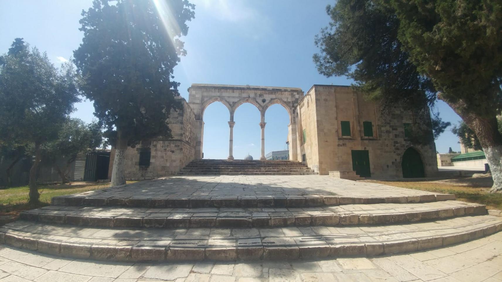 البائكة الشمالية الشرقية